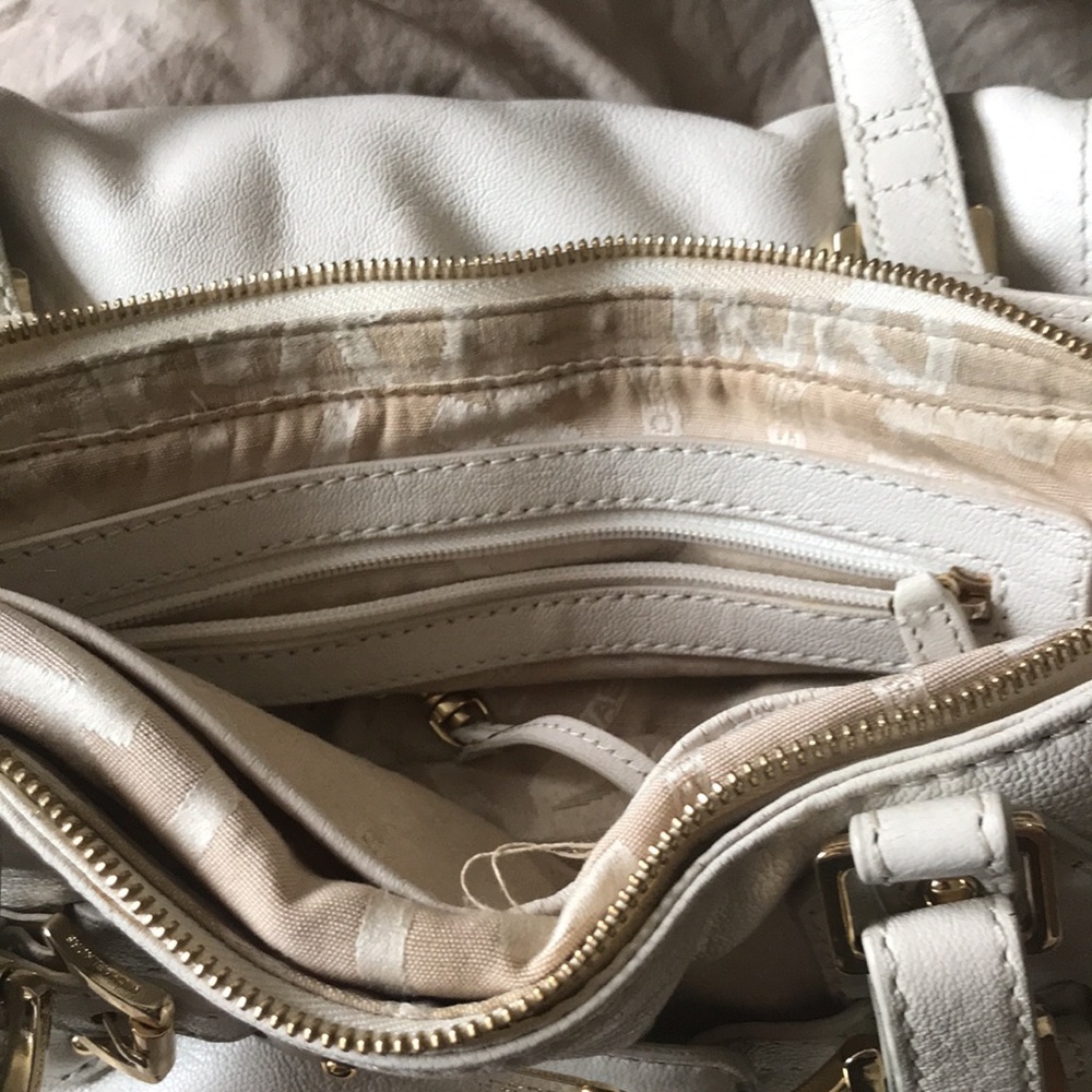 Purse - Picture 3 of 3